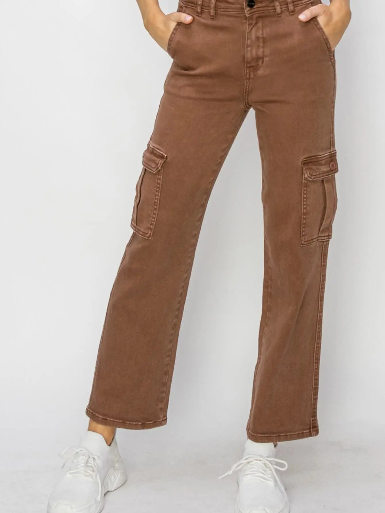 Women’s Casual Cargo Jeans High-Waisted Cargo Cropped Pants Espresso with Wide Leg and Utility Pockets Cropped Length Button an