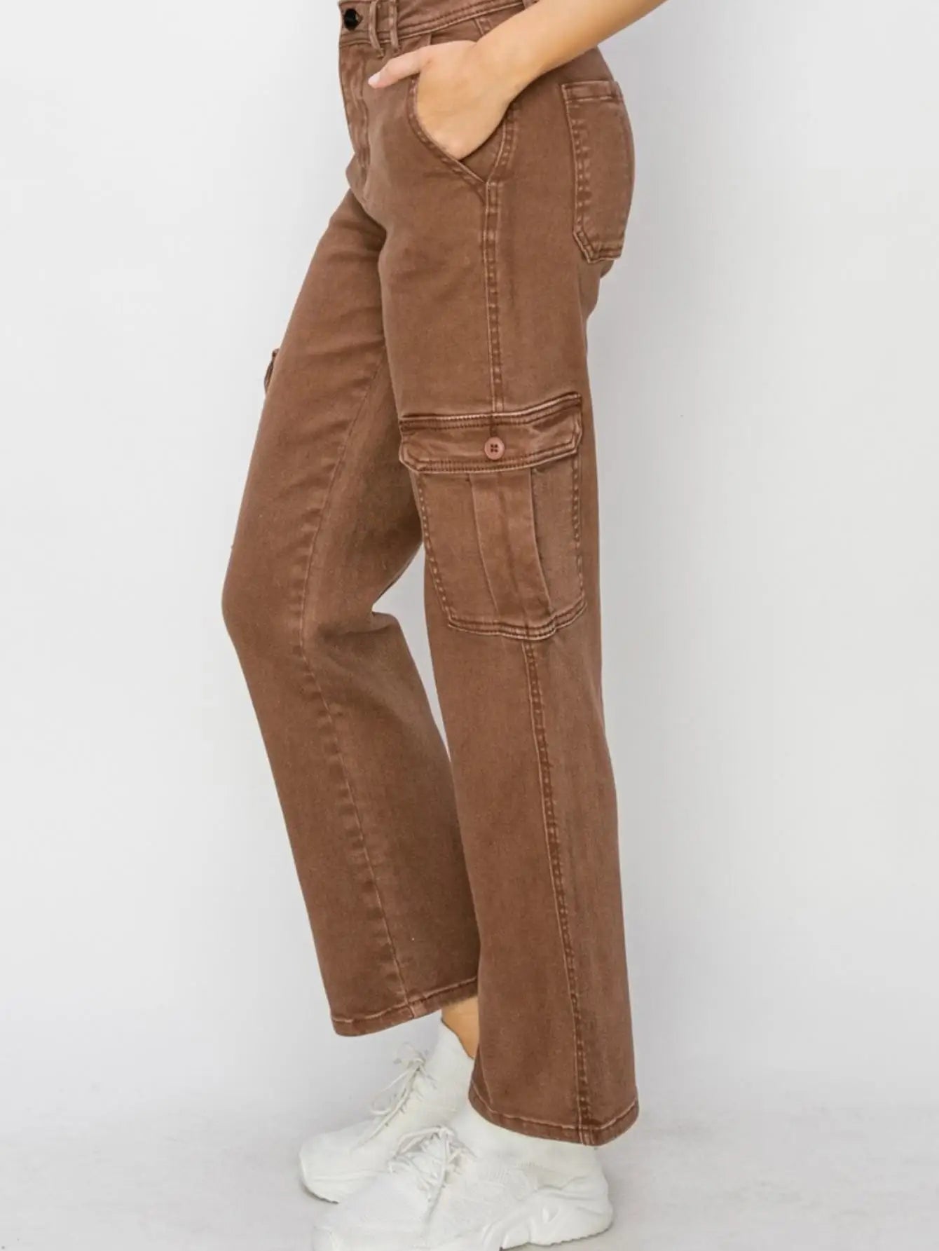 Women’s Casual Cargo Jeans High-Waisted Cargo Cropped Pants Espresso with Wide Leg and Utility Pockets Cropped Length Button an