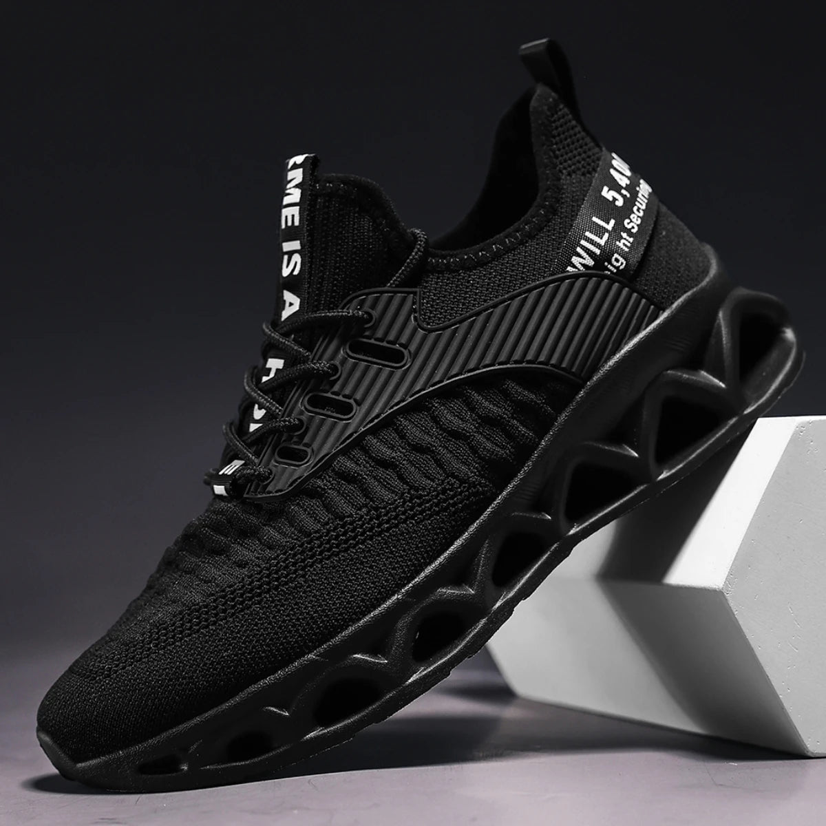 Women's running shoes, lightweight mesh, breathable and comfortable flat soft tennis shoes, blade sports shoes for women