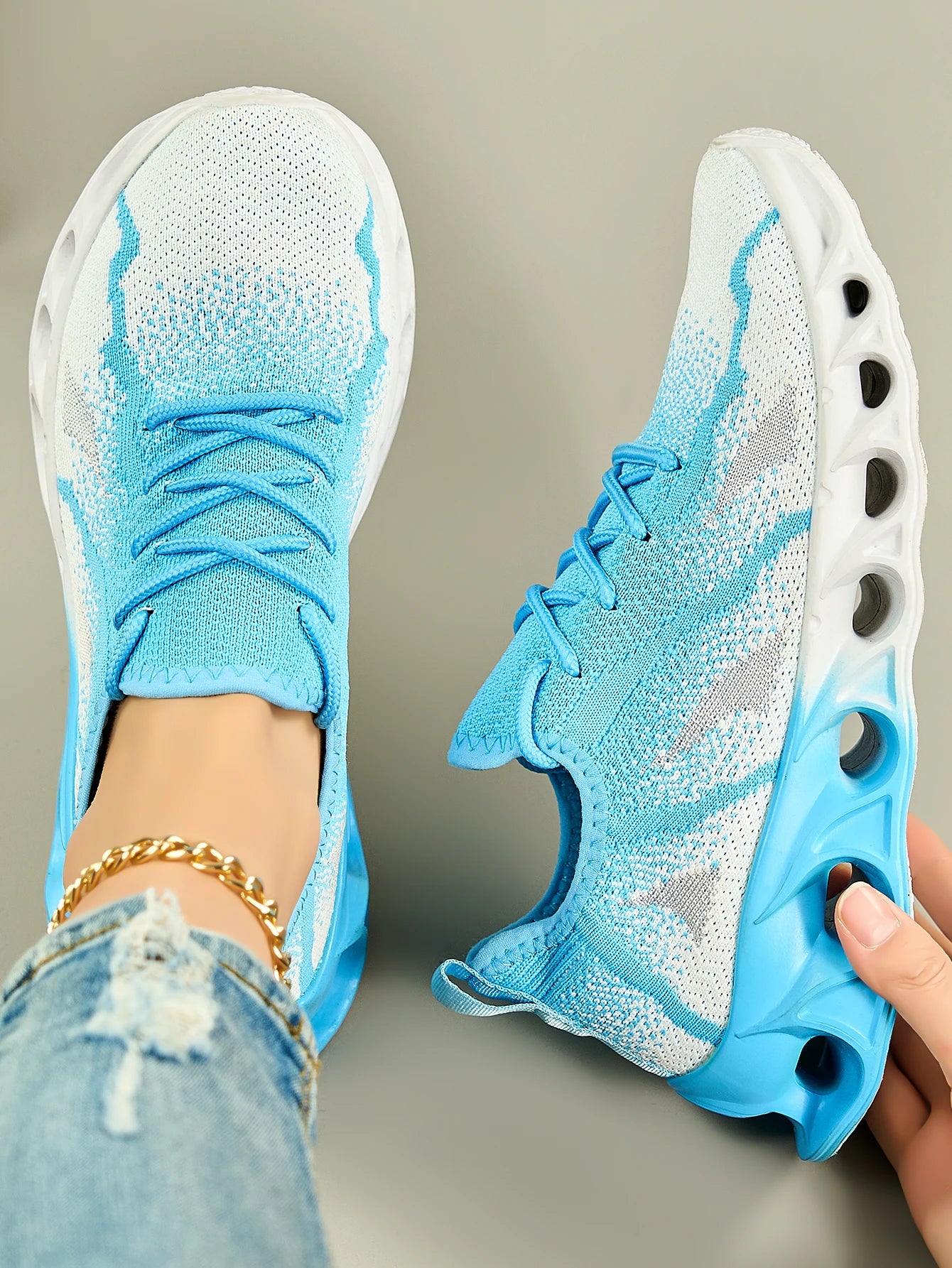 Women's running shoes, lightweight mesh, breathable and comfortable flat soft tennis shoes, blade sports shoes for women