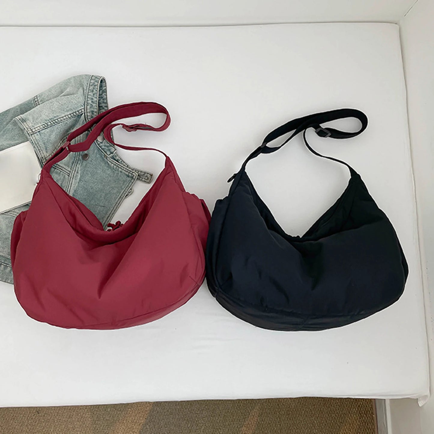 Women Nylon Crescent Shoulder Bag Large Capacity Retro Hobo Handbag Zipper Underarm Purses for Travel Shopping Work Daily Use