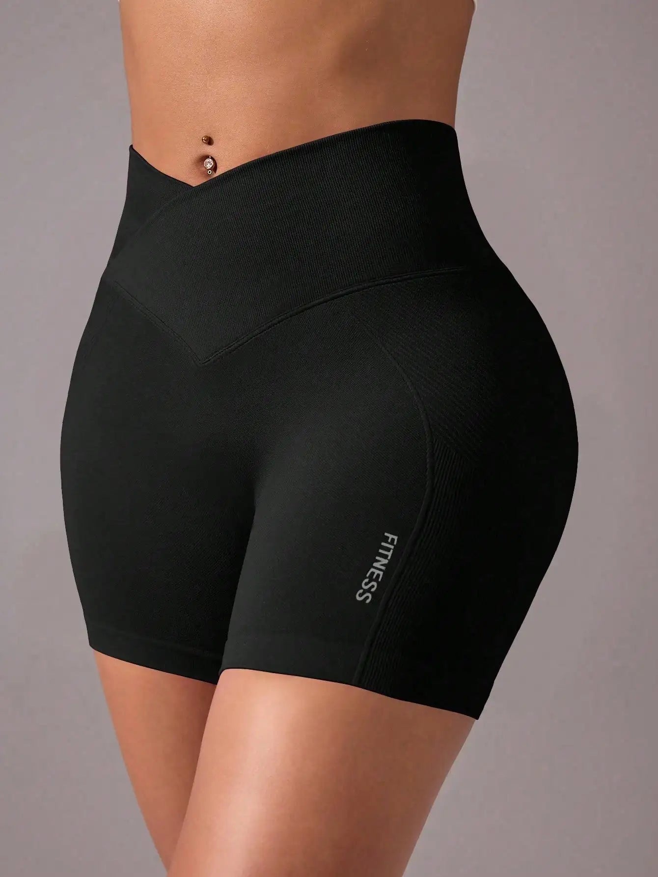 3PCS Summer V-waist Peach Hip Lifting Tight Three Leg Pants High Waist Yoga Shorts Running Speed Dry Seamless Yoga Shorts