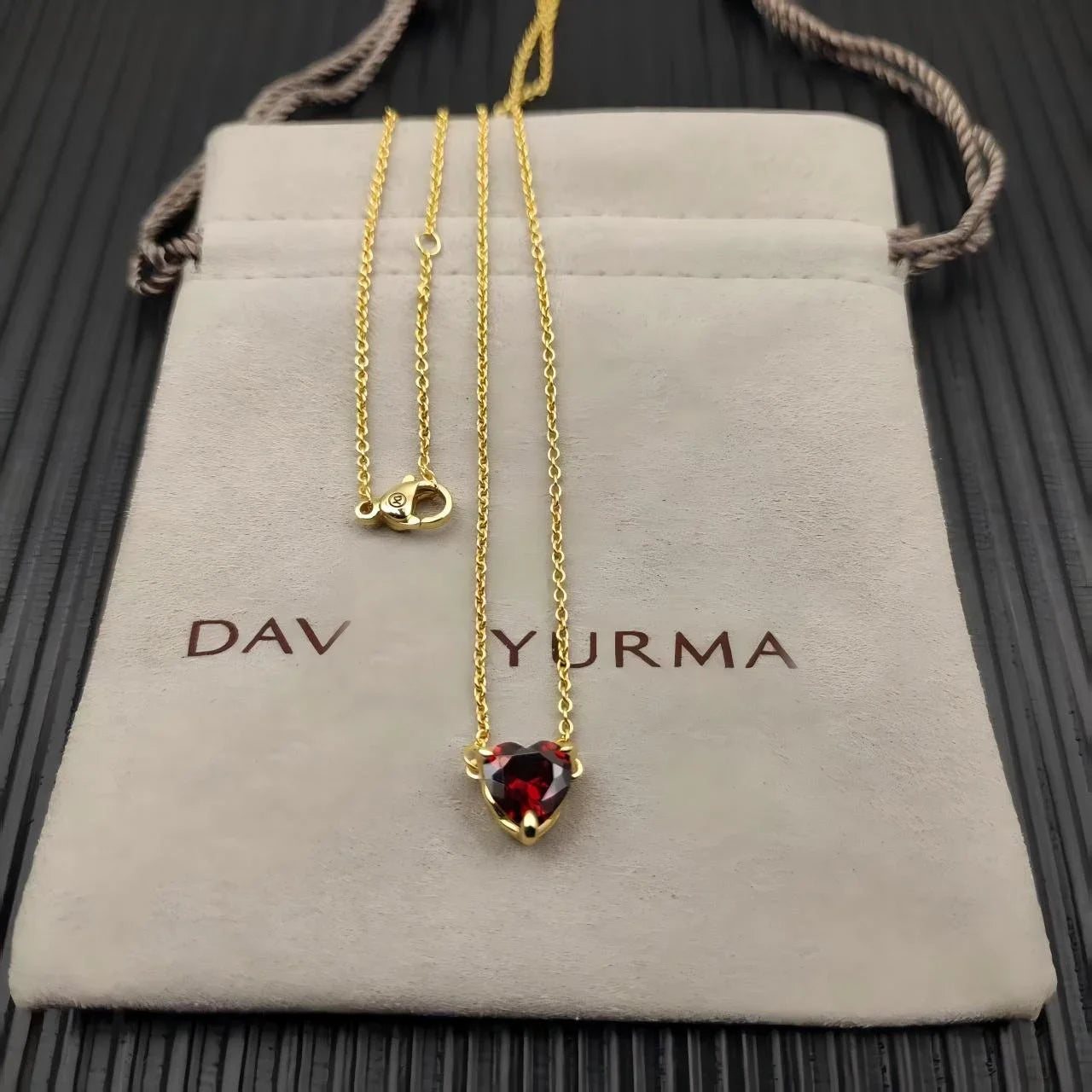 2026 Valentine Classic Love Star Pearl Pendant Necklace Temperament Exquisite and Elegant Jewelry Suitable for Any Occasion