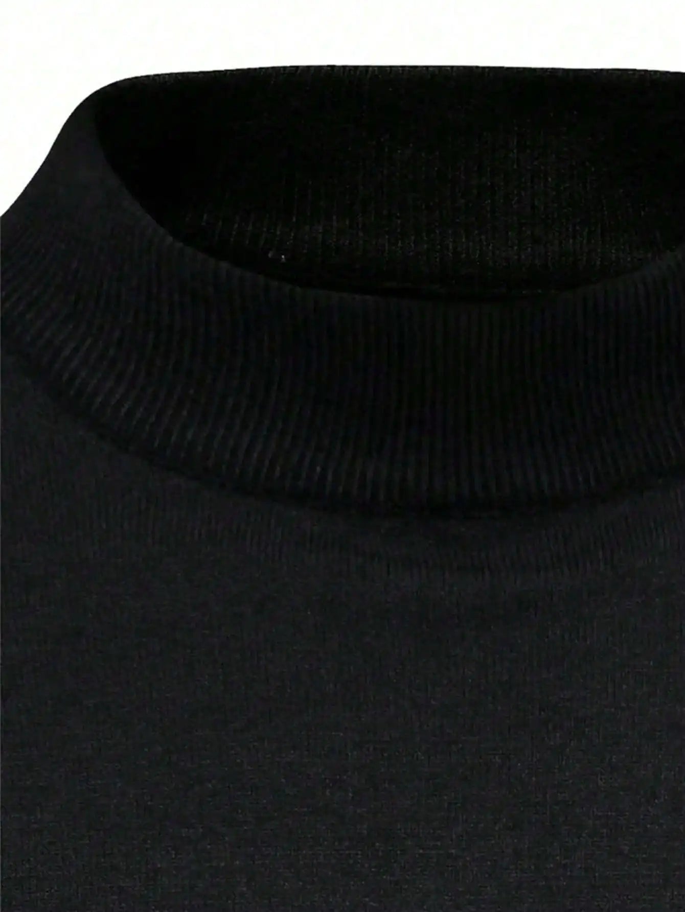 Men's Black Loose Fit Long Sleeve Turtleneck Sweater for Autumn Winter