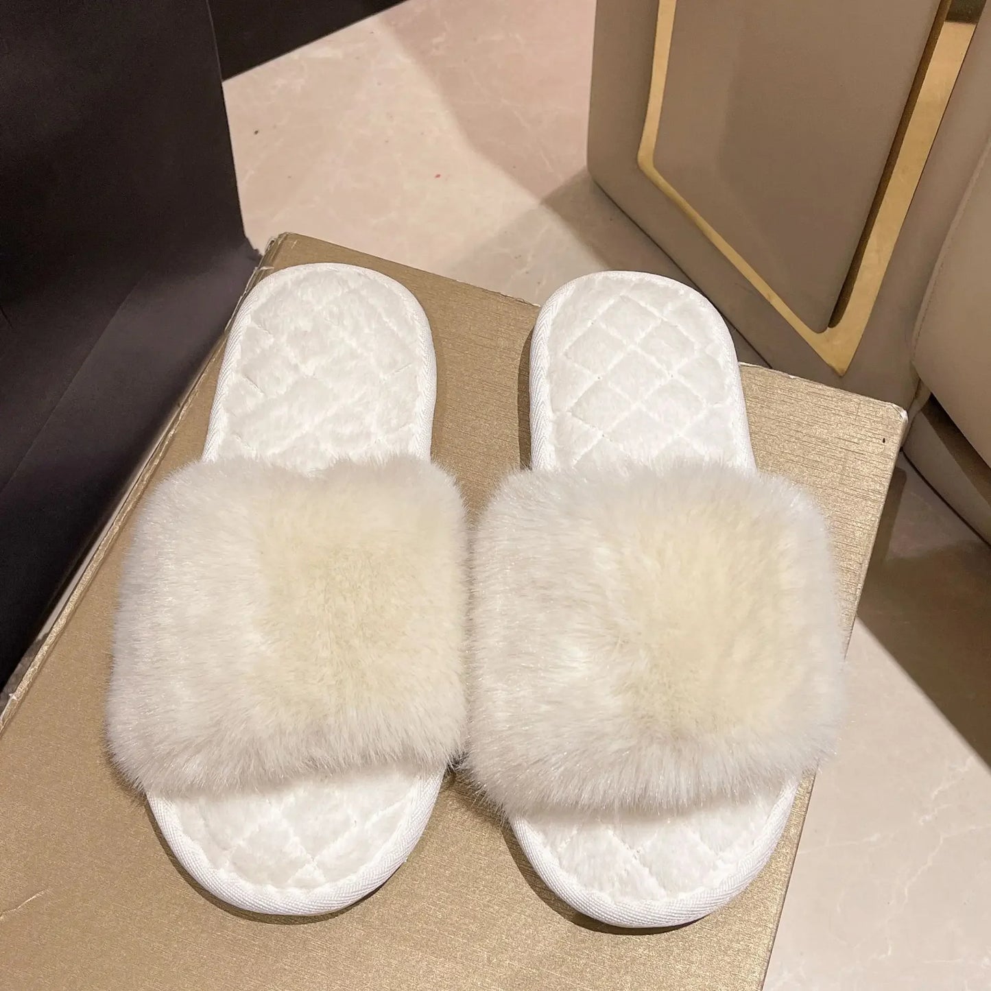 Casual Fluffy Slippers Women House Flat Warm Plush Designer Shoes Ladies Fashion Trend Winter Platform Footwear Elegant Open Toe