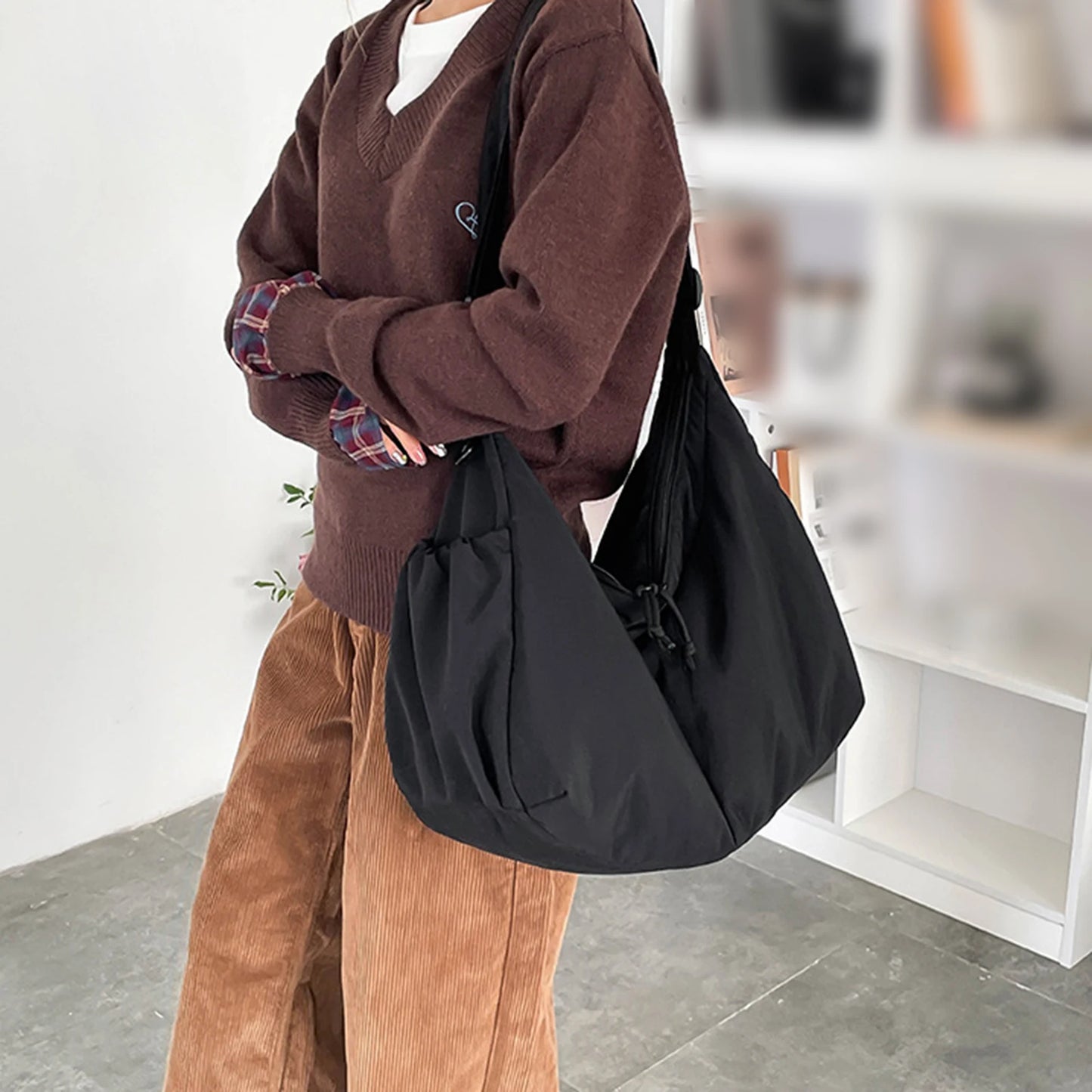 Women Nylon Crescent Shoulder Bag Large Capacity Retro Hobo Handbag Zipper Underarm Purses for Travel Shopping Work Daily Use