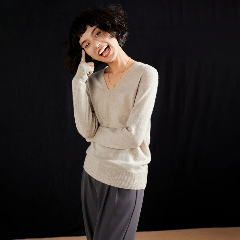 Autumn And Winter New Women's Cashmere Sweater 100% Pure Cashmere V-neck Knitted Pullover Long Sleeved Hot Selling Women's Top