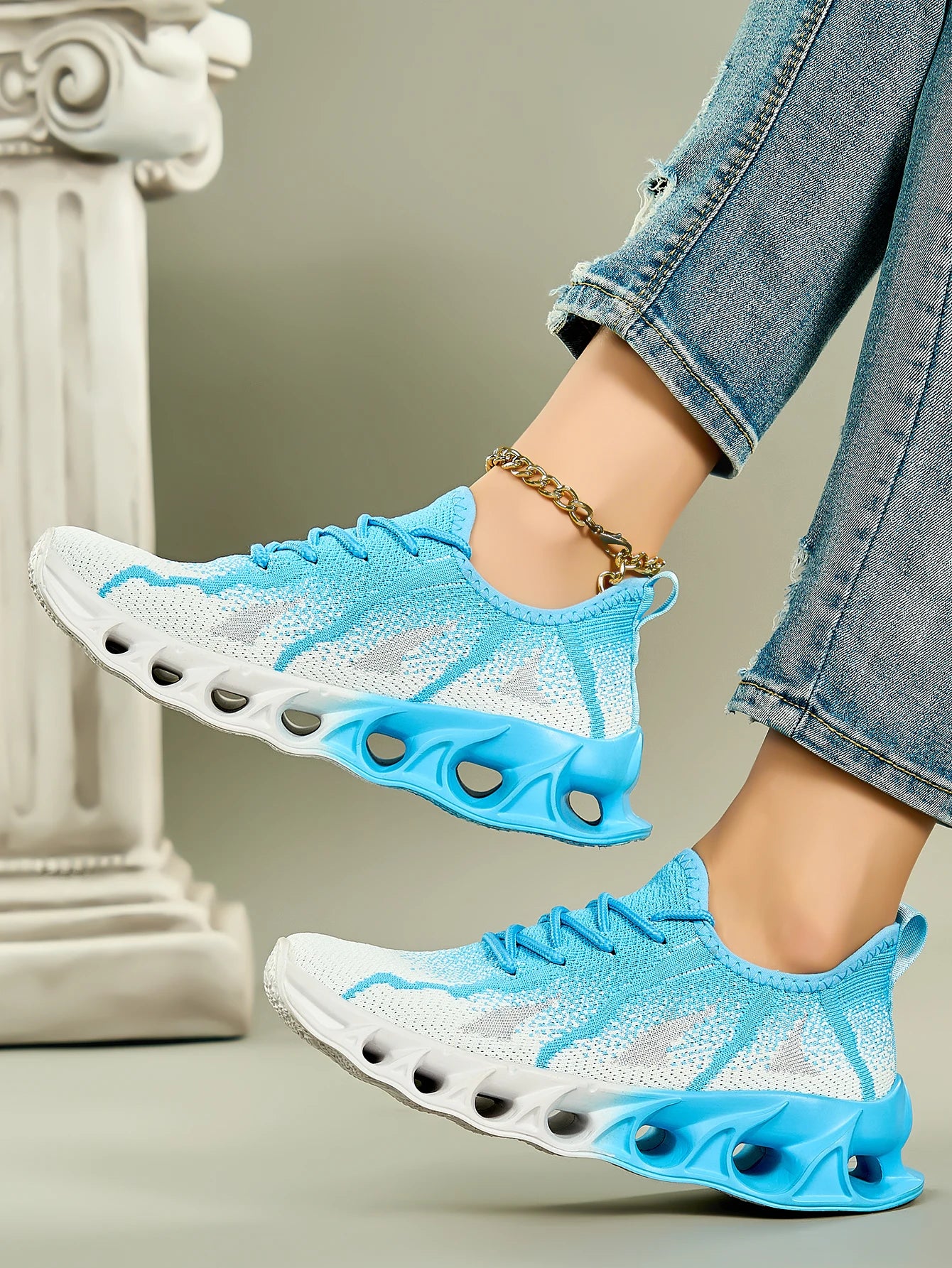 Women's running shoes, lightweight mesh, breathable and comfortable flat soft tennis shoes, blade sports shoes for women