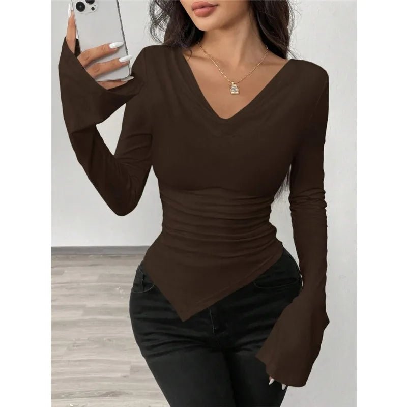 Women's V-Neck Ruched Long Sleeve T-Shirt Autumn Slim Fit Irregular Hem Top Flare Sleeve Fashion Solid Color Crop Top