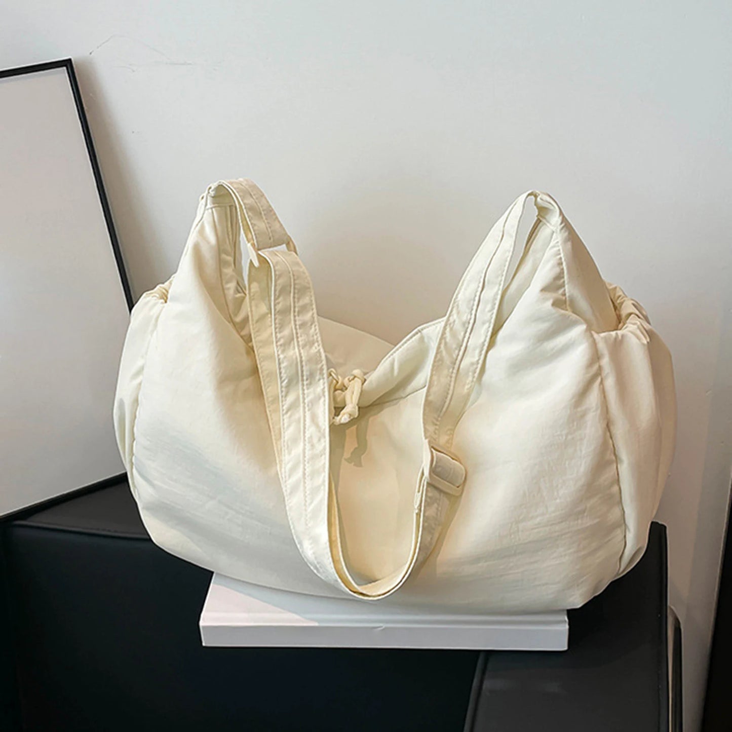Women Nylon Crescent Shoulder Bag Large Capacity Retro Hobo Handbag Zipper Underarm Purses for Travel Shopping Work Daily Use